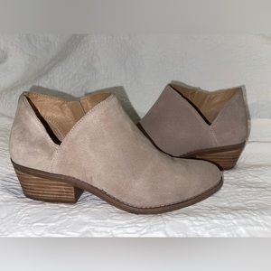 Lucky Brand Frankela Suede Tan Boot - Women’s Size 8